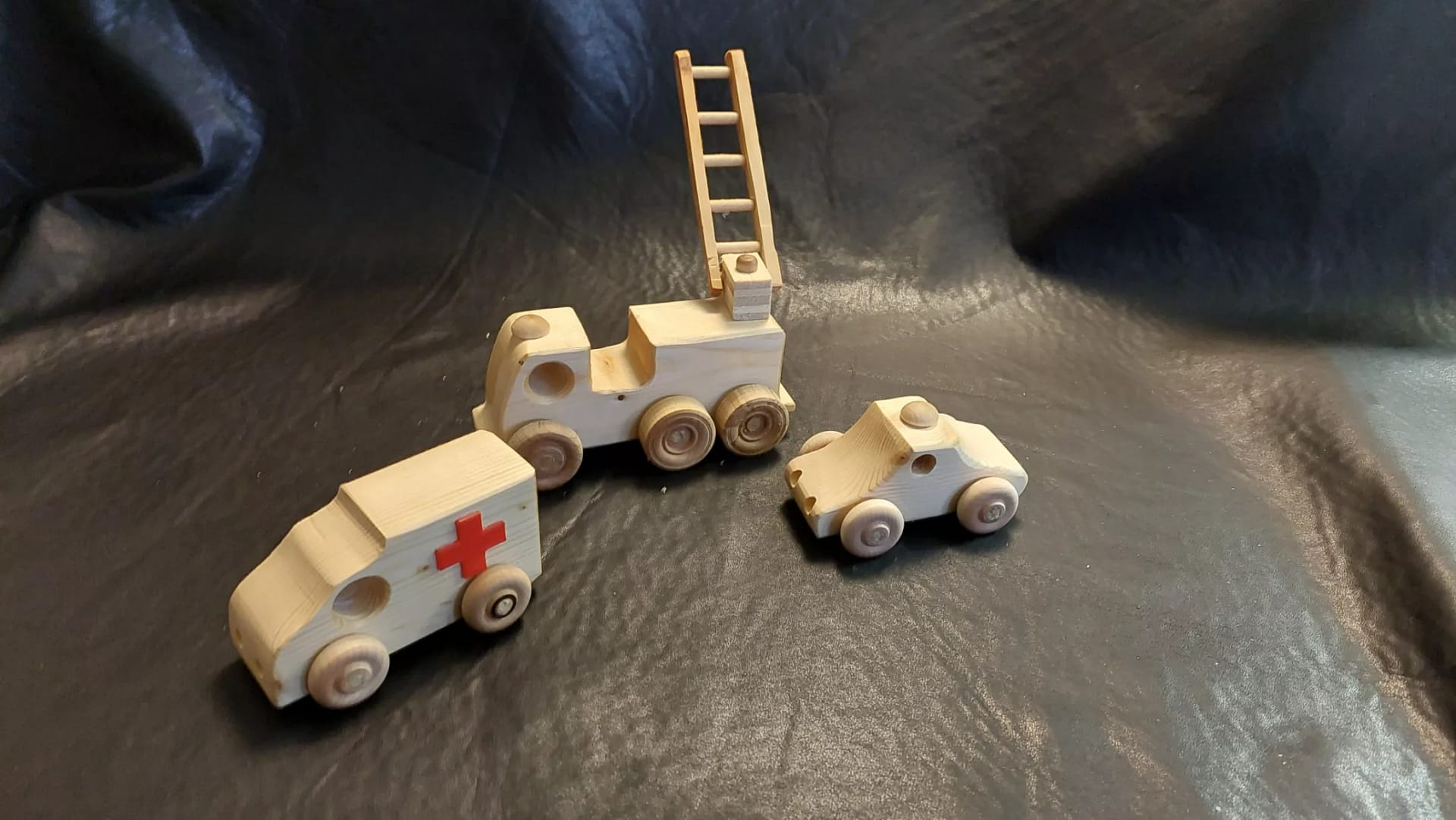 First Response Set - Fire Engine, Ambulance, Police car - Image 3