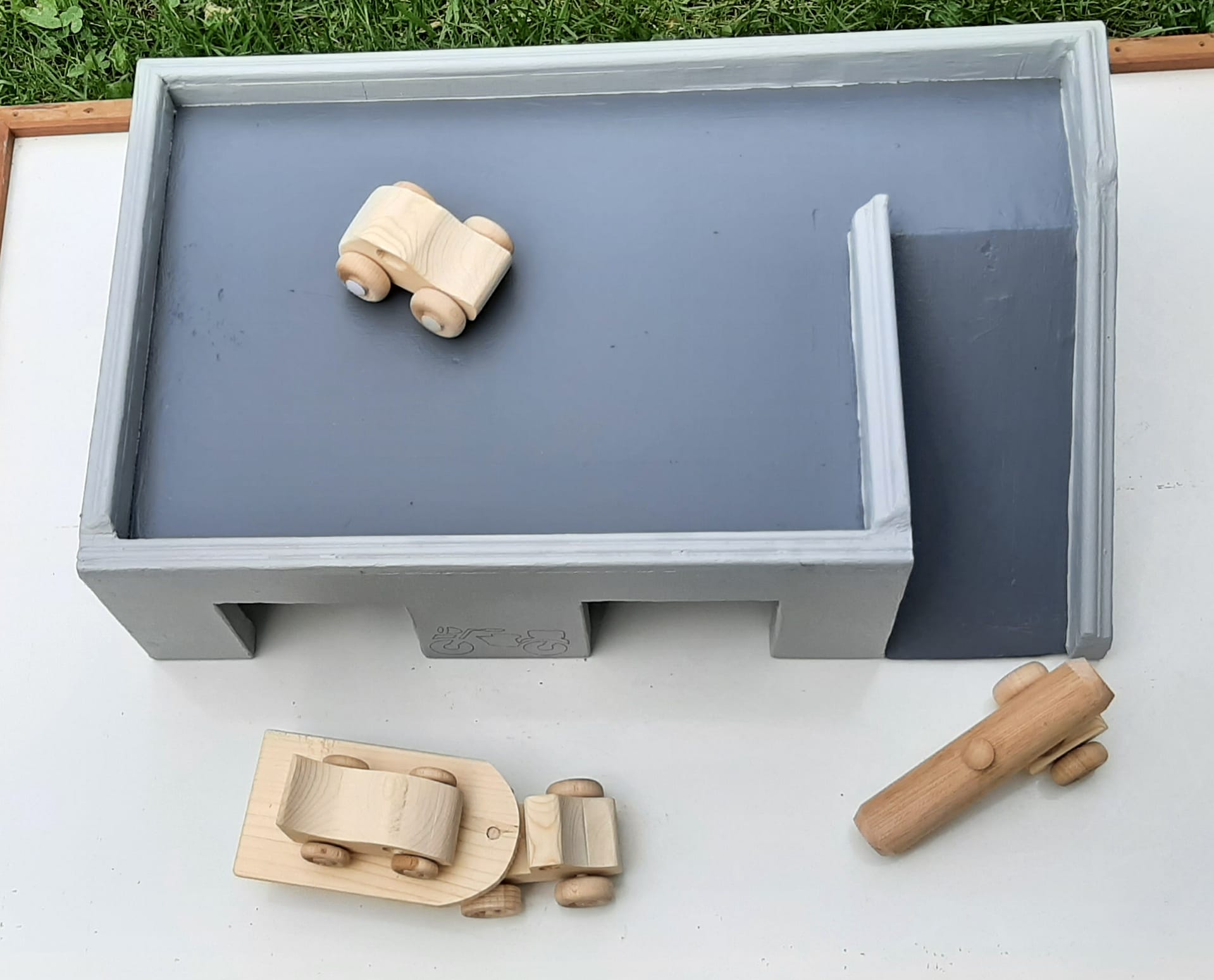 Large Garage - Image 3